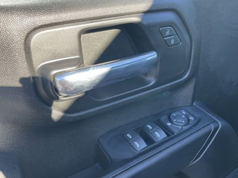 Used 2023 Chevrolet Silverado 2500 Custom w/ Custom Value Package image 12