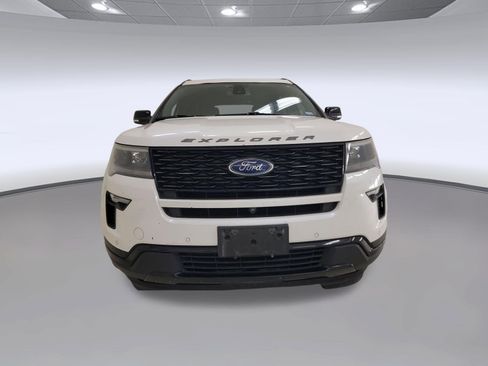 Used 2018 Ford Explorer Sport w/ Equipment Group 401A AWD/4WD image 4