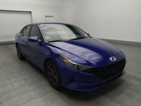 Used 2023 Hyundai Elantra SEL w/ Cargo Package FWD image 13