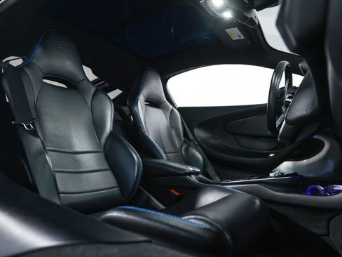 Used 2022 McLaren GT RWD image 22