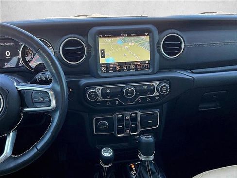 Used 2019 Jeep Wrangler Unlimited Sahara w/ Quick Order Package 24M Moab AWD/4WD image 8