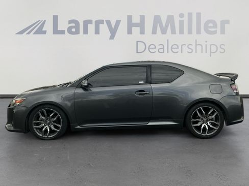 Used 2015 Scion tC FWD image 2