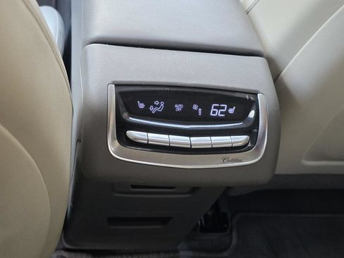 Used 2020 Cadillac XT6 Premium Luxury FWD image 10