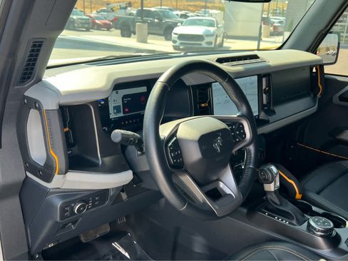 Certified 2022 Ford Bronco Badlands AWD/4WD image 28