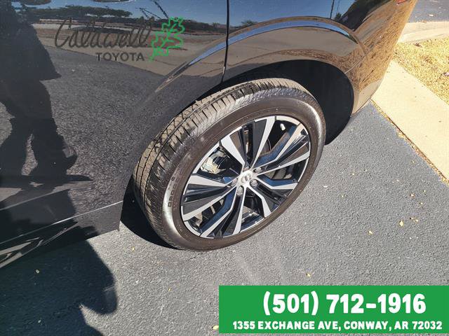Used 2025 Volvo XC60 B5 Plus w/ Protection Package Premier AWD/4WD image 9