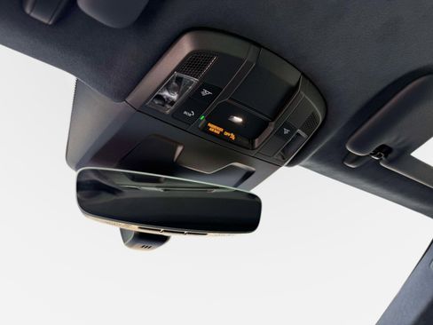 Used 2025 Porsche 911 Carrera GTS image 51