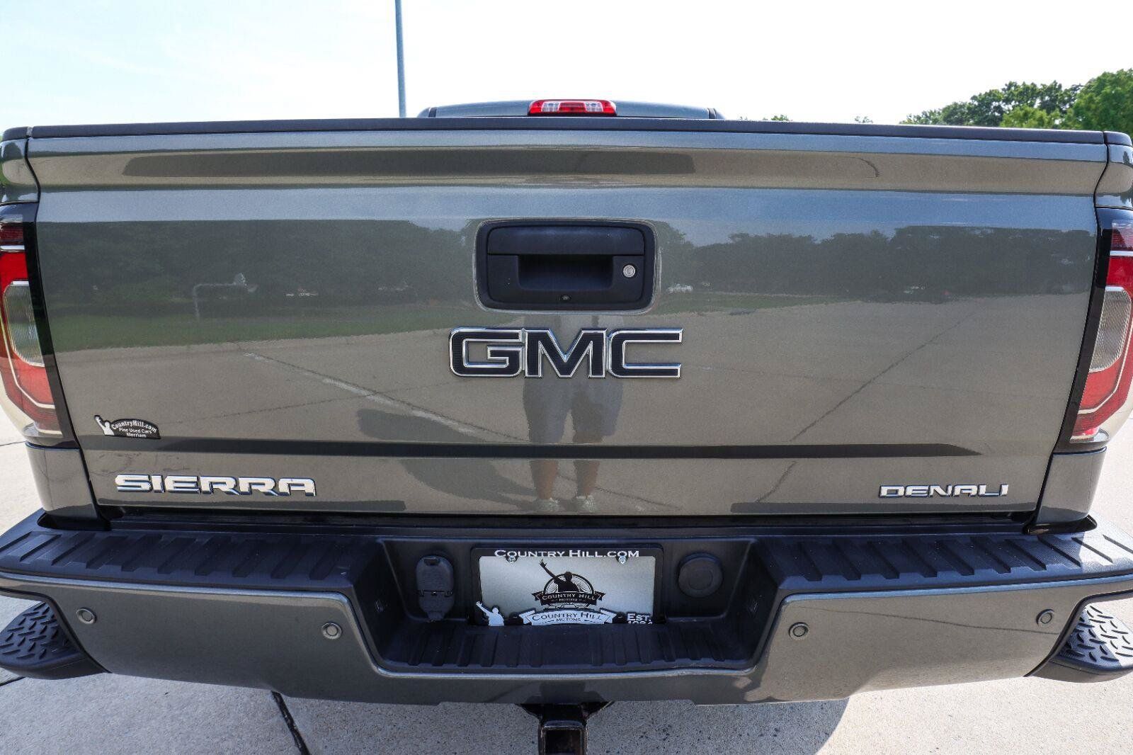 Used 2018 GMC Sierra 1500 Denali w/ Denali Ultimate Package AWD/4WD image 42