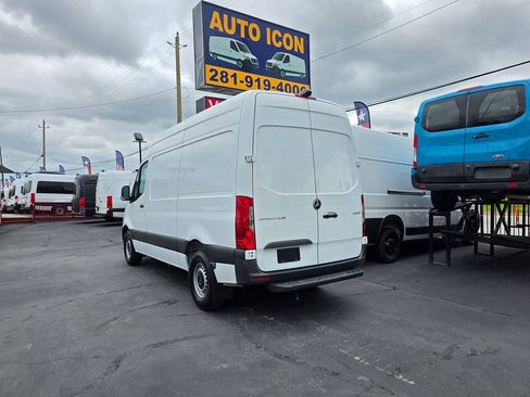 Used 2022 Mercedes-Benz Sprinter 2500 image 26