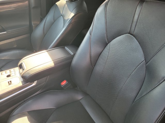 Used 2023 Toyota Highlander Limited AWD/4WD image 11