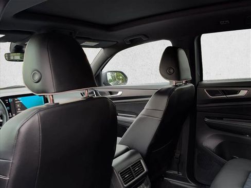 Used 2024 Volkswagen Atlas Cross Sport SEL Premium R-Line AWD/4WD image 16