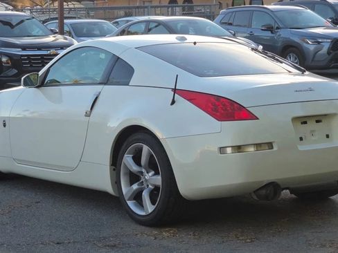 Used 2008 Nissan 350Z Touring image 7