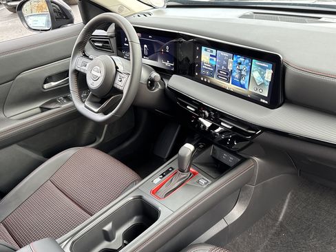 New 2026 Nissan Kicks SR w/ Cold Weather Package image 21