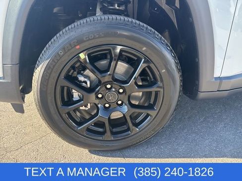 New 2026 Jeep Compass Latitude image 4