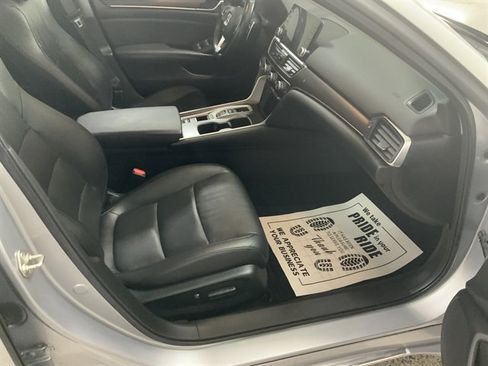 Used 2019 Honda Accord Touring image 19