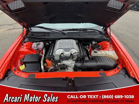 Used 2016 Dodge Challenger SRT Hellcat RWD image 18