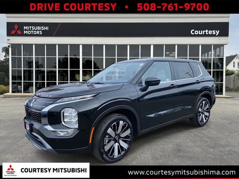 New 2026 Mitsubishi Outlander SE image 1