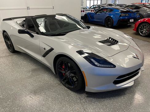 Used 2015 Chevrolet Corvette Stingray Convertible w/ 3LT Preferred Equipment Group RWD image 4