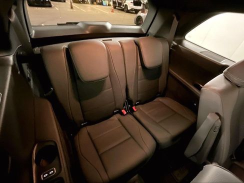 Used 2026 Mercedes-Benz GLS 450 4MATIC image 23