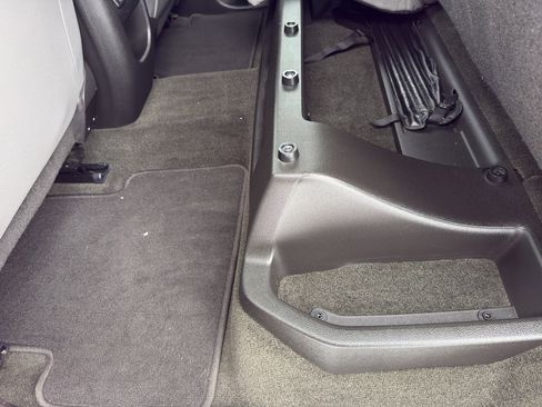 Used 2015 Chevrolet Colorado LT w/ Luxury Package image 34