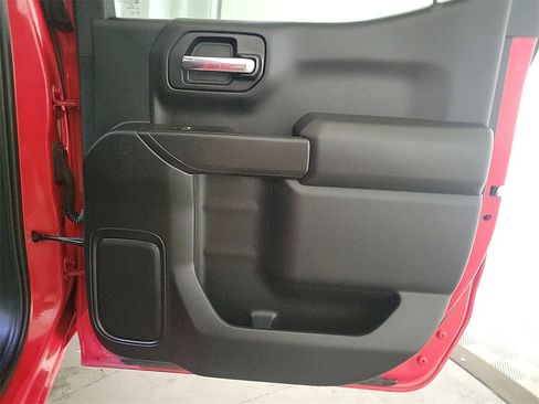 Used 2023 Chevrolet Silverado 1500 Custom image 19