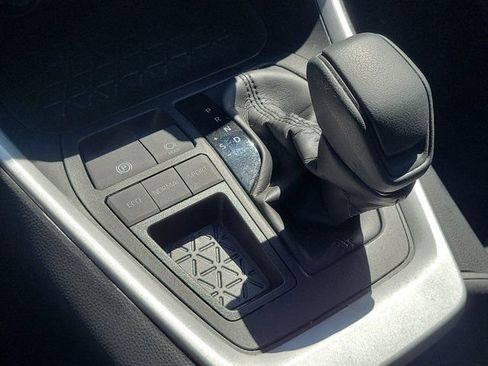 Used 2023 Toyota RAV4 LE image 28