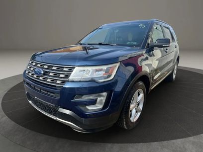 Used 2017 Ford Explorer XLT w/ Equipment Group 202A