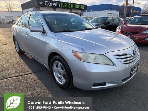 Used 2009 Toyota Camry LE image 3