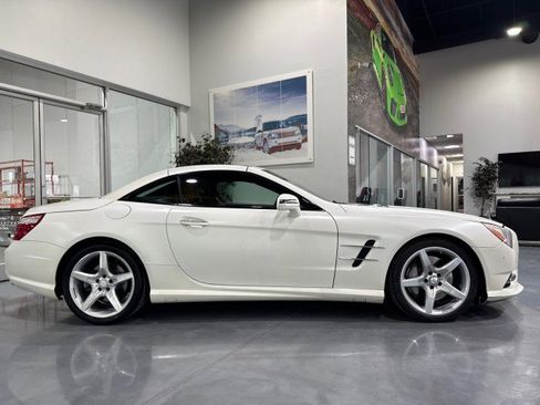 Used 2013 Mercedes-Benz SL 550 w/ Premium Pkg image 5