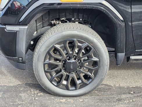 New 2026 GMC Sierra 2500 Denali w/ Denali Reserve Package image 9