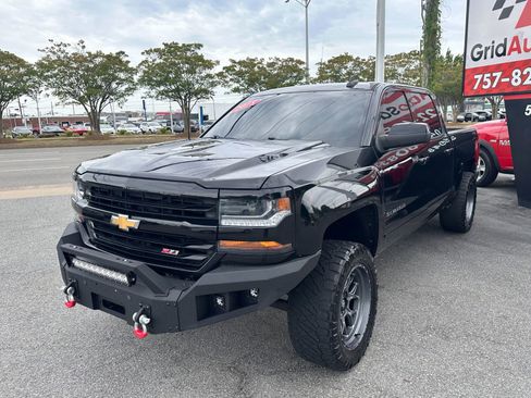 Used 2018 Chevrolet Silverado 1500 LT w/ All Star Edition AWD/4WD image 6