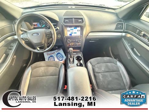Used 2019 Ford Explorer XLT w/ Equipment Group 202A AWD/4WD image 9