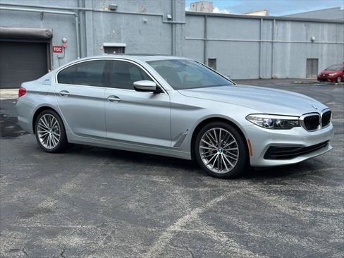 Used 2019 BMW 530e w/ Convenience Package RWD image 11