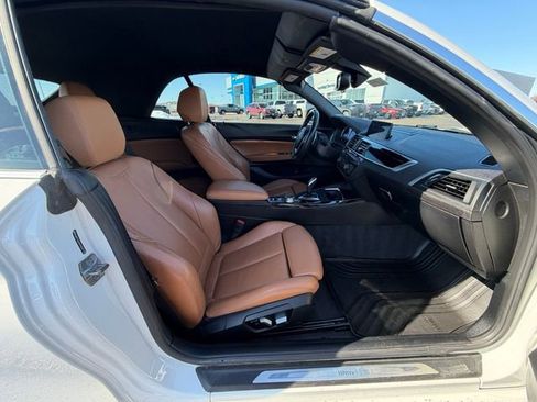 Used 2019 BMW 230i Convertible w/ Convenience Package image 22