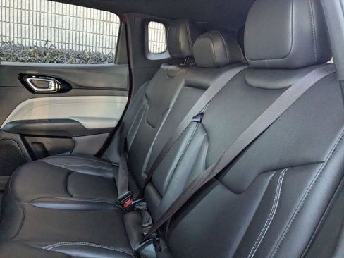 Used 2025 Jeep Compass Limited image 25