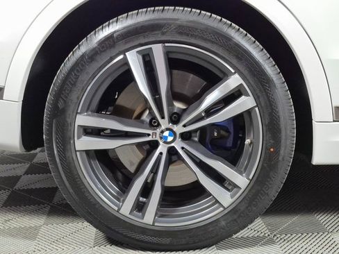Used 2022 BMW X7 M50i image 31