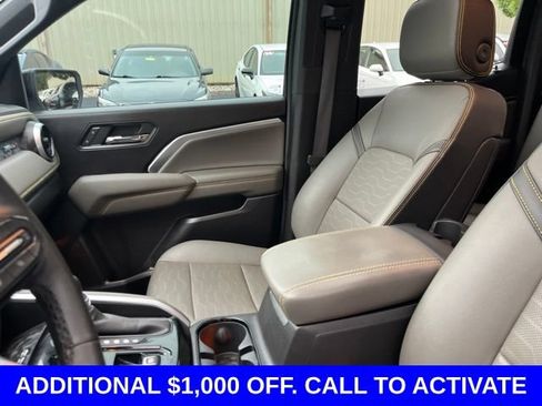 Used 2023 Chevrolet Colorado ZR2 w/ ZR2 Convenience Package III AWD/4WD image 10