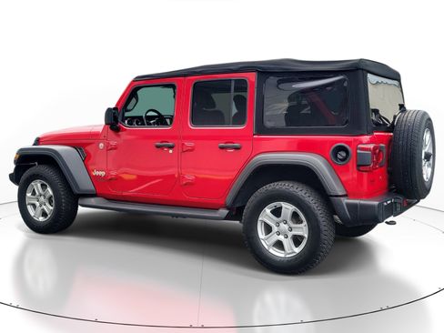Used 2018 Jeep Wrangler Unlimited Sport S AWD/4WD image 4
