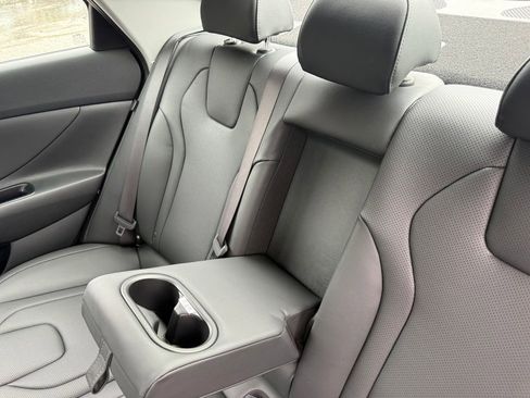 New 2026 Hyundai Elantra Limited FWD image 39