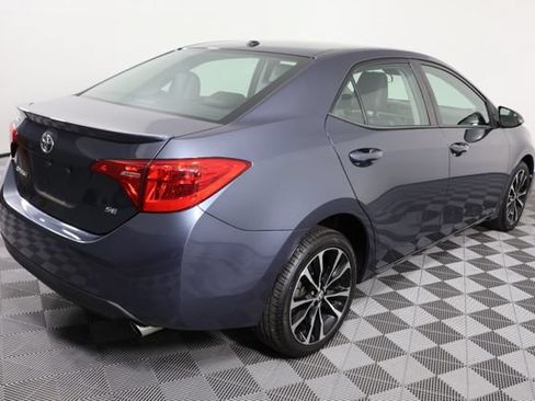 Used 2018 Toyota Corolla SE w/ SE Premium Package FWD image 8