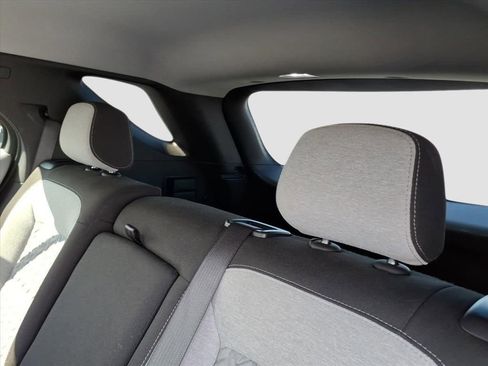 Used 2023 Chevrolet Equinox LT image 12