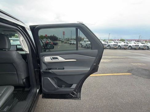 Used 2025 Ford Explorer Active w/ Active Comfort Package AWD/4WD image 25