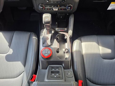 New 2025 Ford Bronco Raptor AWD/4WD image 30