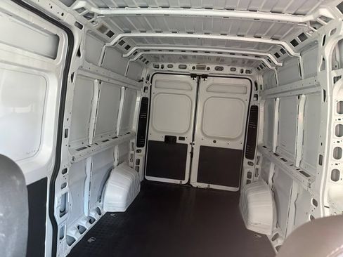Used 2023 RAM ProMaster 2500 FWD image 6