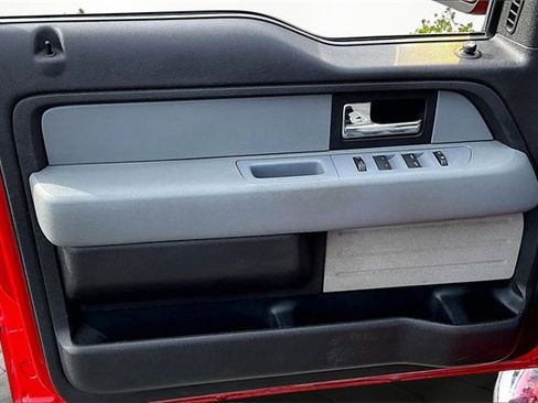 Used 2012 Ford F150 XLT w/ XLT Chrome Pkg image 19
