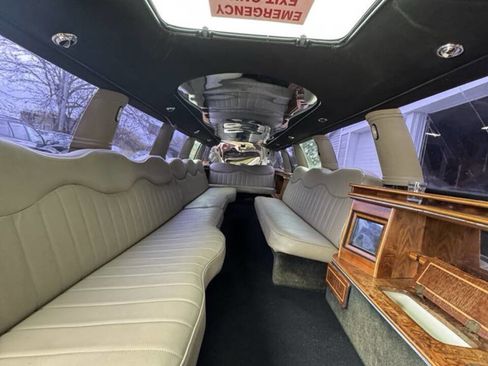 Used 2002 Ford Excursion XLT image 5