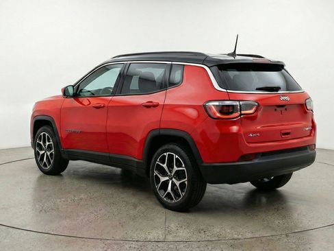 Used 2025 Jeep Compass Limited image 6