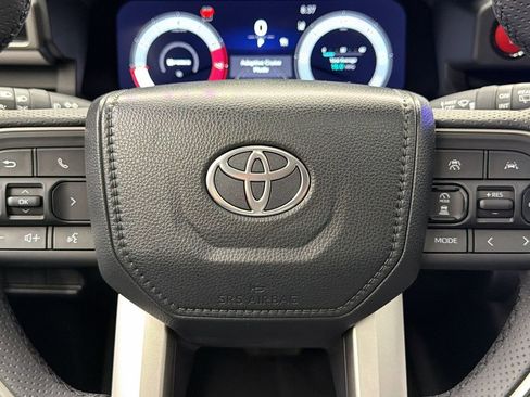 Used 2026 Toyota 4Runner TRD Off-Road Premium AWD/4WD image 28