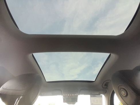 Used 2020 Mercedes-Benz GLC 300 4MATIC image 14