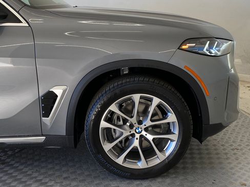 New 2026 BMW X5 xDrive40i w/ Climate Comfort Package image 10