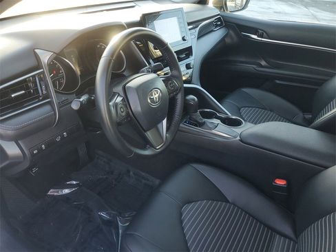 Certified 2021 Toyota Camry SE image 15